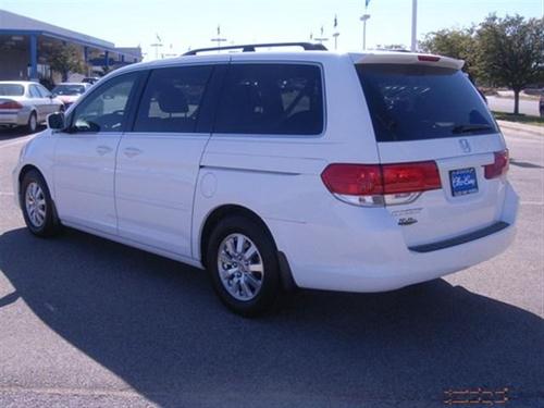Honda Odyssey 2010 photo 2