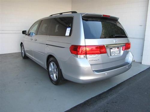 Honda Odyssey 2010 photo 3