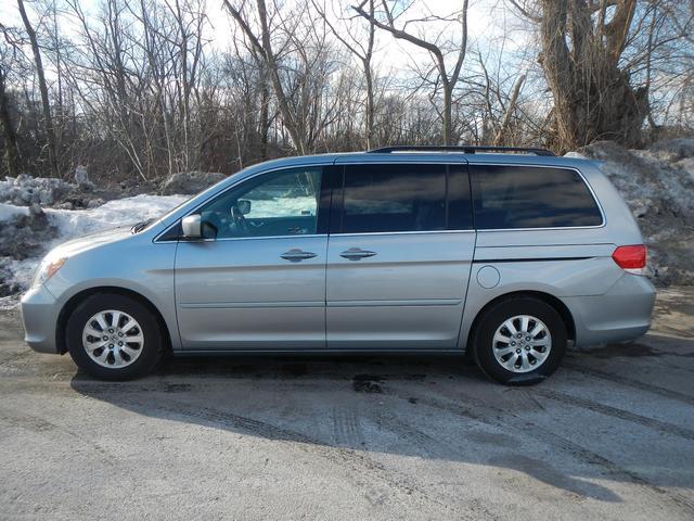 Honda Odyssey 2010 photo 2