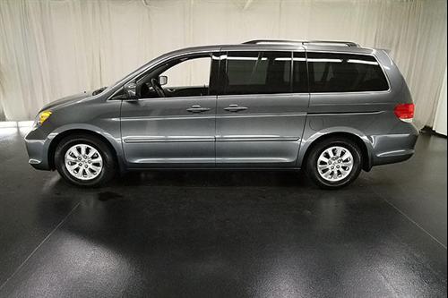 Honda Odyssey 2010 photo 2