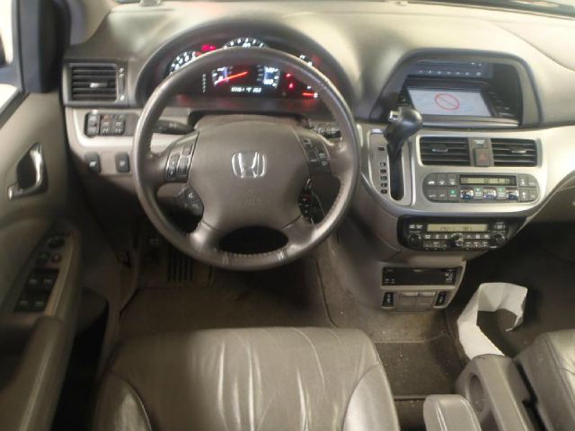 Honda Odyssey 2010 photo 4