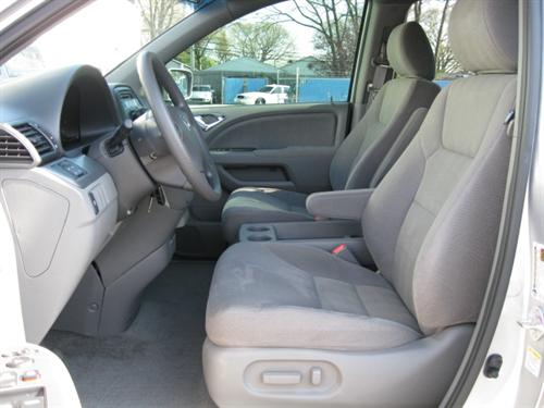Honda Odyssey 2010 photo 4