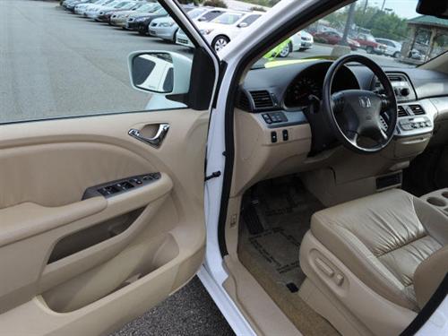 Honda Odyssey 2010 photo 2