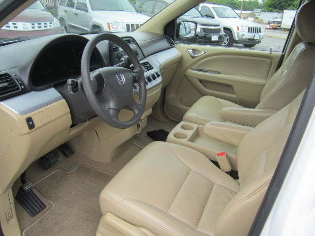Honda Odyssey 2010 photo 3