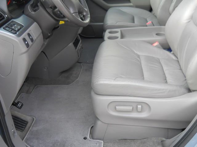 Honda Odyssey 2010 photo 3