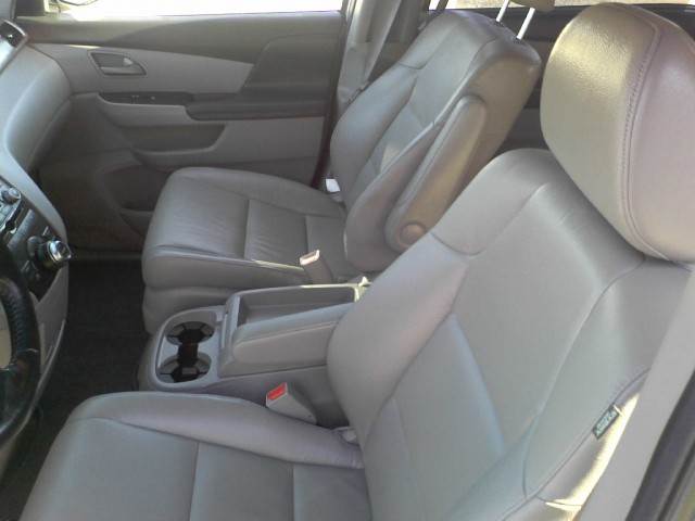 Honda Odyssey 2011 photo 5