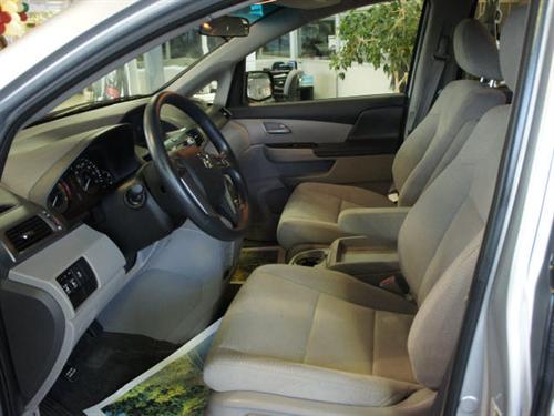 Honda Odyssey 2011 photo 4