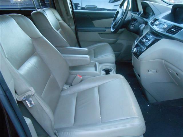Honda Odyssey 2011 photo 3