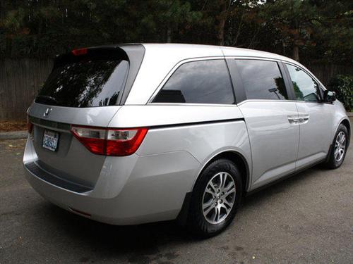 Honda Odyssey 2011 photo 3