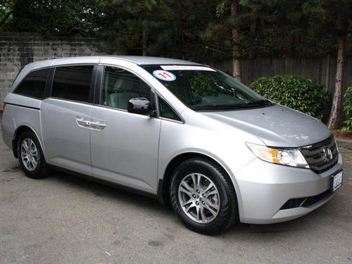 Honda Odyssey 2011 photo 4