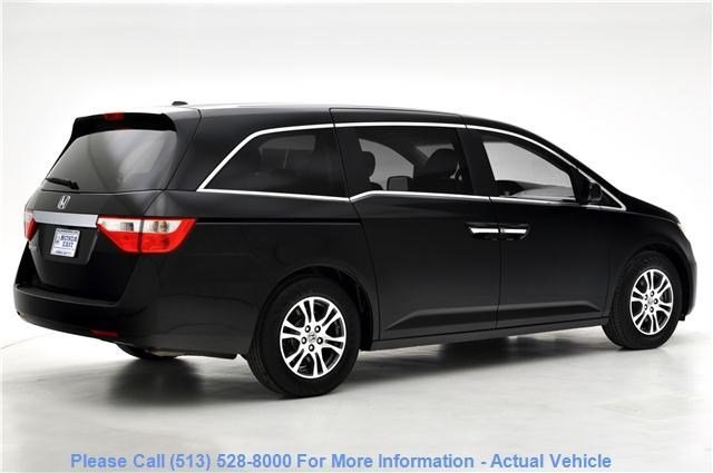 Honda Odyssey 2011 photo 3