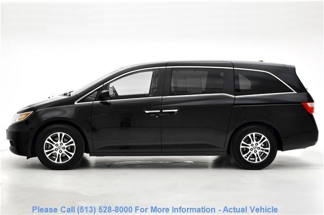 Honda Odyssey 2011 photo 2