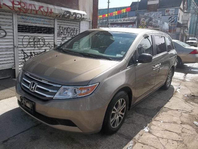Honda Odyssey 2011 photo 1