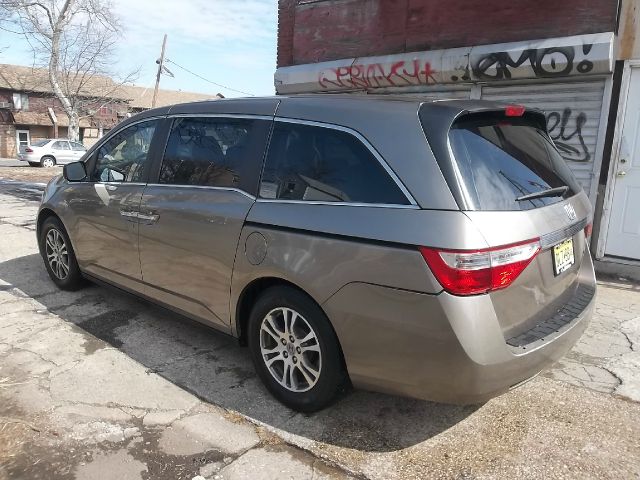 Honda Odyssey 2011 photo 3