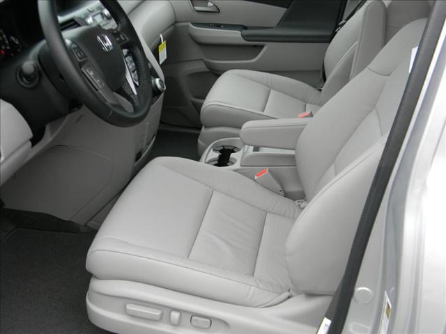 Honda Odyssey 2011 photo 4