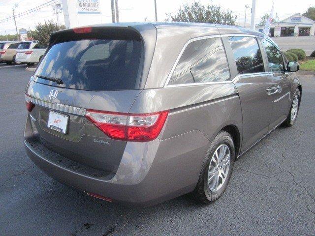 Honda Odyssey 2011 photo 3
