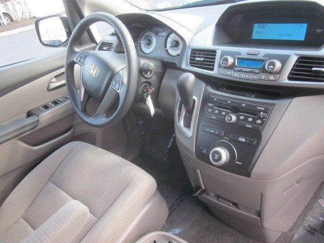 Honda Odyssey 2011 photo 5