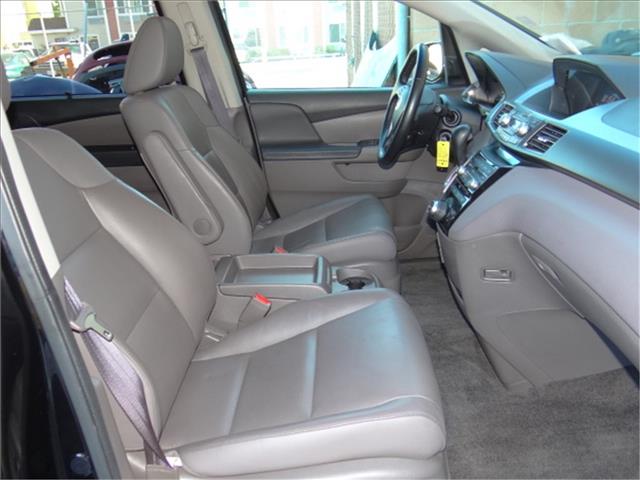 Honda Odyssey 2011 photo 1