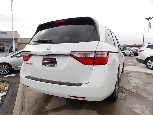 Honda Odyssey 2011 photo 2