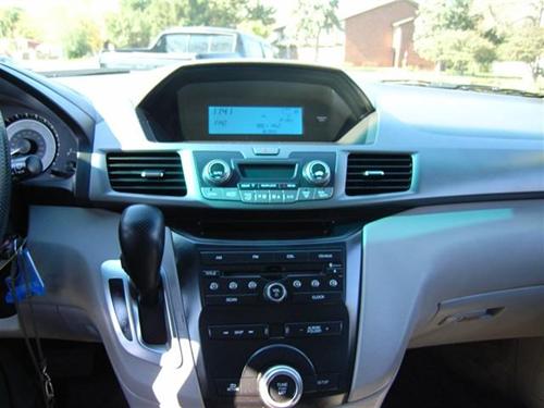 Honda Odyssey 2011 photo 4