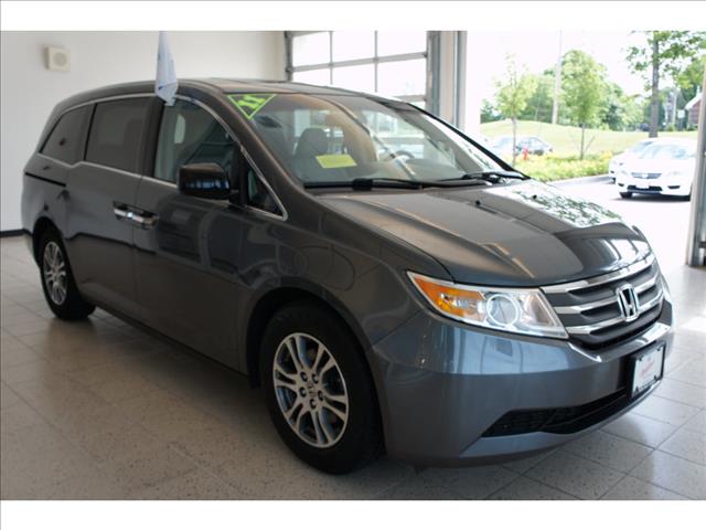 Honda Odyssey 2011 photo 4