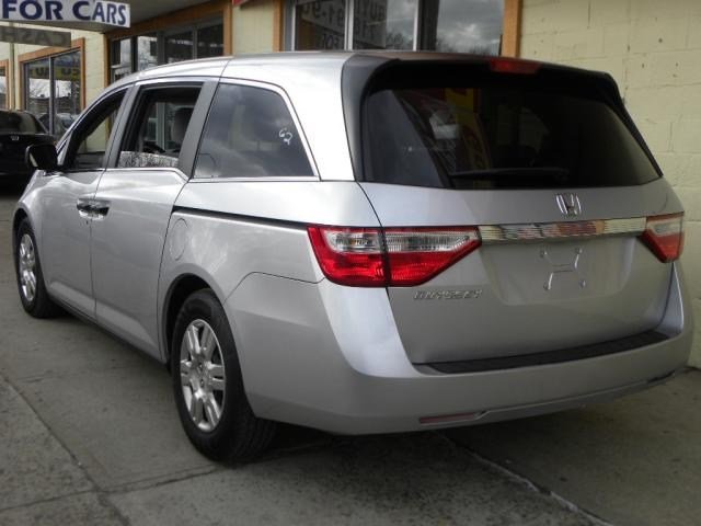 Honda Odyssey 2011 photo 5