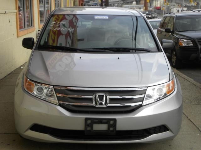 Honda Odyssey 2011 photo 1