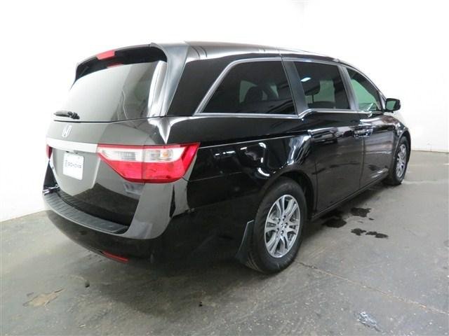 Honda Odyssey 2011 photo 4