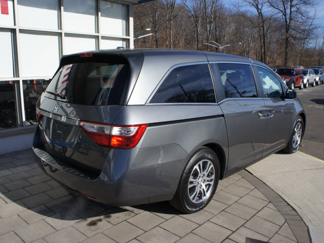 Honda Odyssey 2011 photo 1
