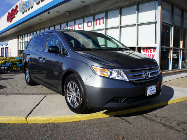 Honda Odyssey 2011 photo 3