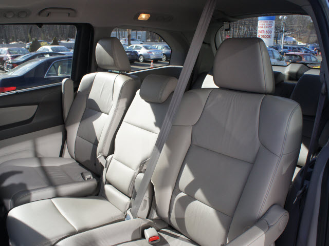 Honda Odyssey 2011 photo 5