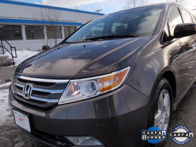 Honda Odyssey 2011 photo 1