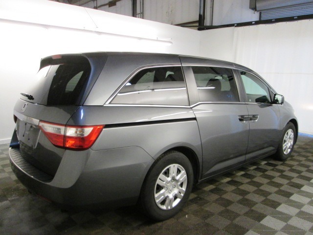 Honda Odyssey 2011 photo 4