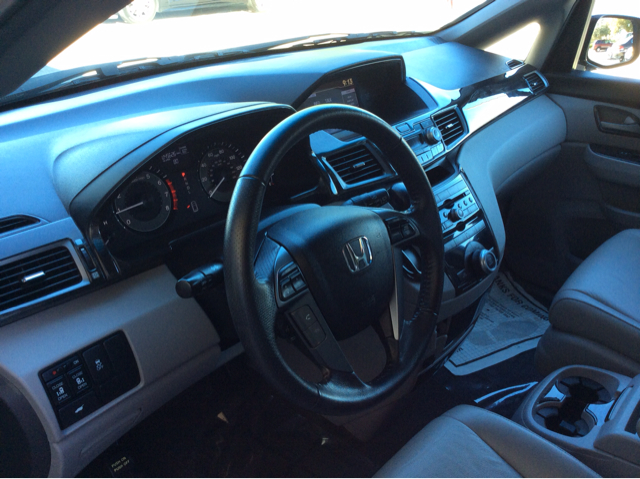 Honda Odyssey 2011 photo 1
