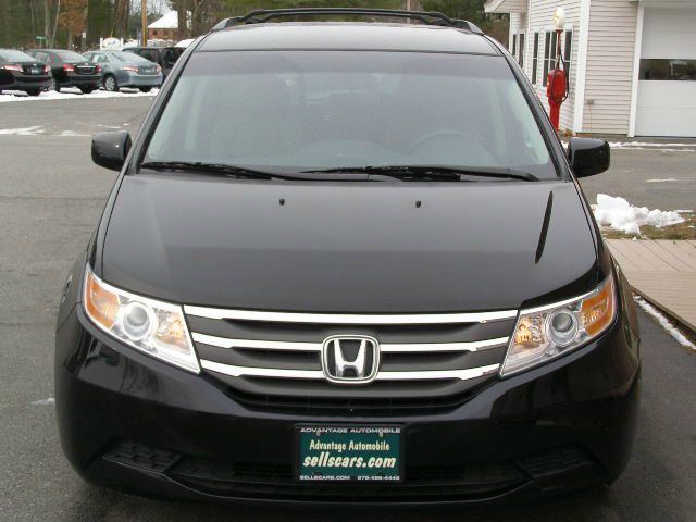 Honda Odyssey 2011 photo 3