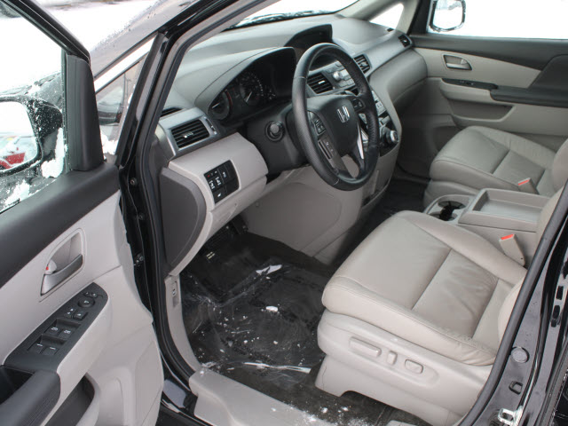 Honda Odyssey 2011 photo 1