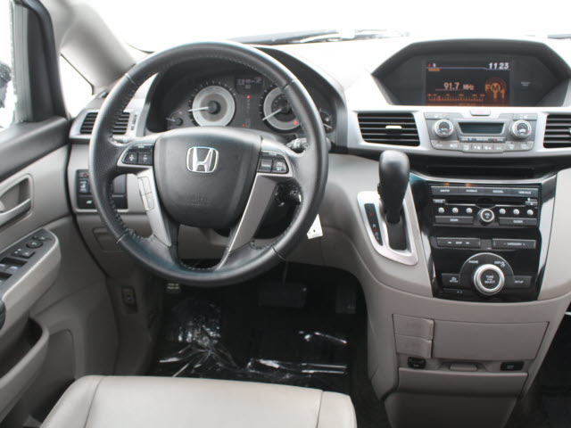 Honda Odyssey 2011 photo 4