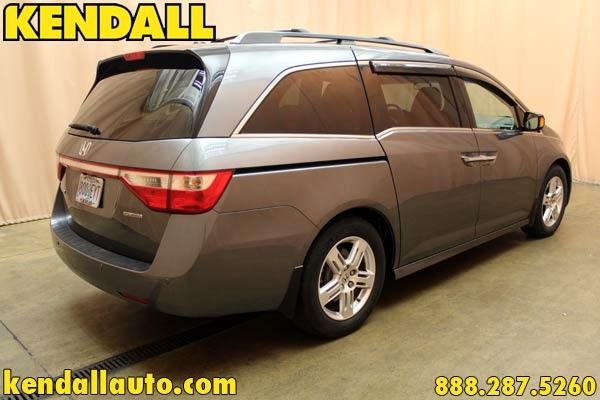 Honda Odyssey 2011 photo 3