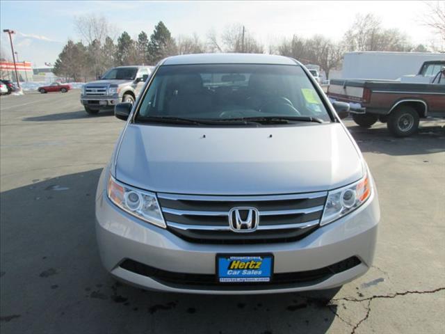 Honda Odyssey 2011 photo 2