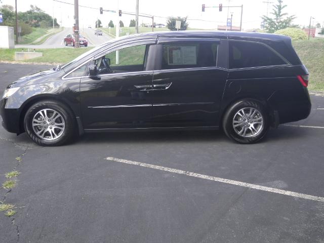 Honda Odyssey 2011 photo 1
