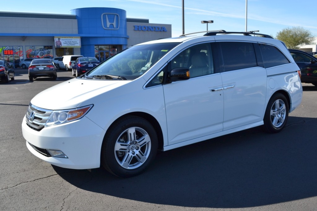 Honda Odyssey 2011 photo 1