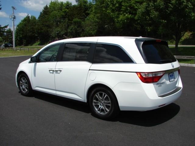 Honda Odyssey 2011 photo 3