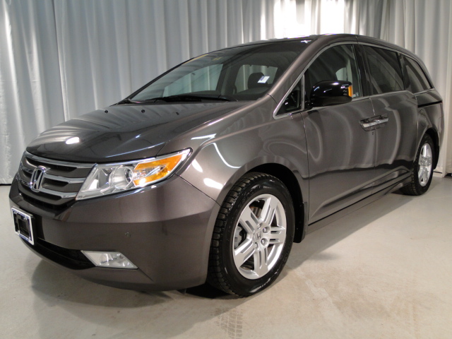 Honda Odyssey 2011 photo 1