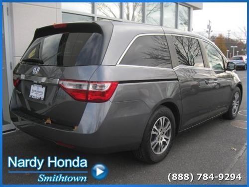 Honda Odyssey 2011 photo 2