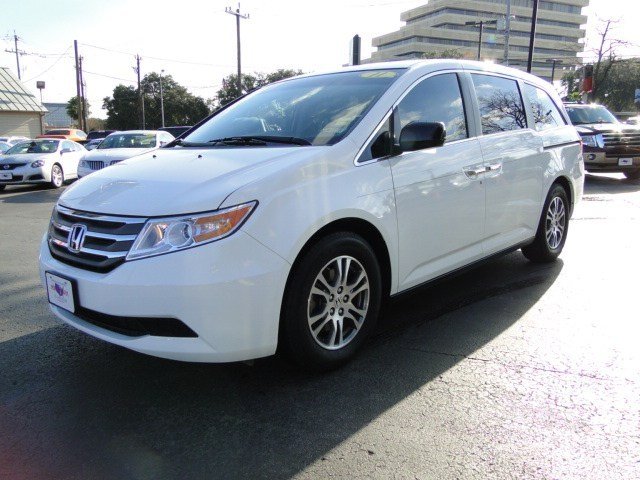 Honda Odyssey 2011 photo 1