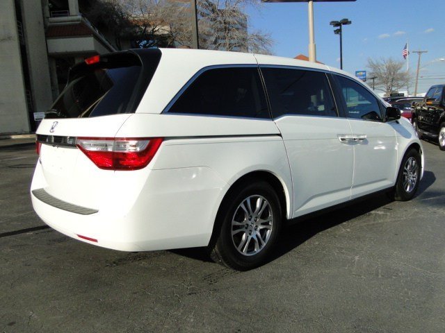Honda Odyssey 2011 photo 4