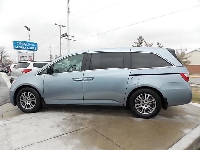 Honda Odyssey 2011 photo 3