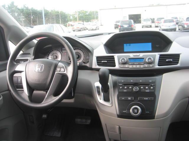 Honda Odyssey 2011 photo 1