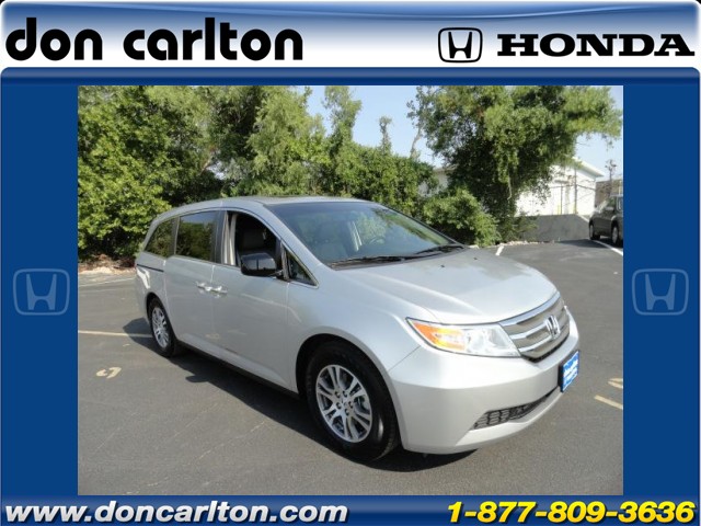 Honda Odyssey 2011 photo 2