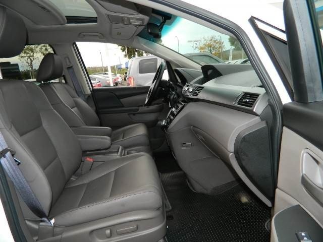 Honda Odyssey 2011 photo 4